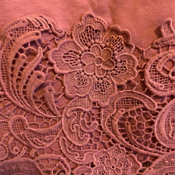 A vintage eyelet skirt. Haute Monde size Large. - Picture 3 of 4